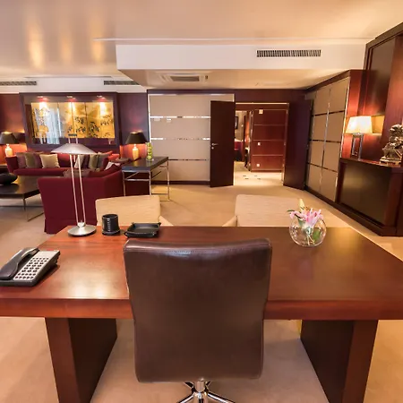 Le Meridien Park Atlantic Hotel